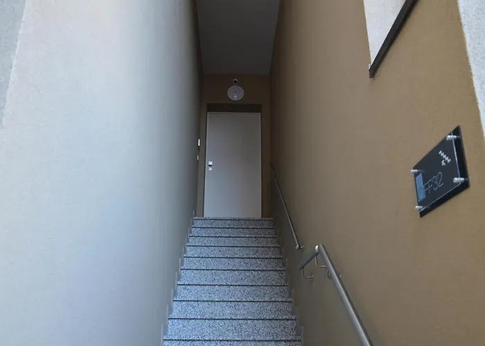 Off 32 3*